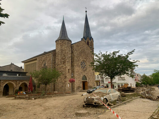 Martin Luther Kirche Bad Neuenahr nach Flutkatastrophe vom 14. Juli 2021